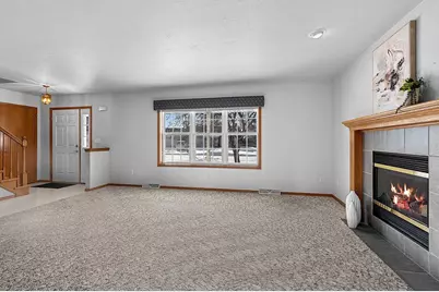 2374 Yolanda Circle, Green Bay, WI 54303 - Photo 6