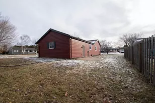 1575 Covington St, Oshkosh, WI 54904 - Photo 24