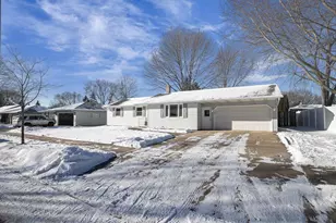 901 Sheridan St, Kaukauna, WI 54130 - Photo 2
