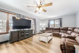 9866 State Hwy 22, Waupaca, WI 54981 - Photo 6