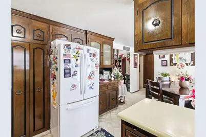 3060 Holland Road, Green Bay, WI 54313 - Photo 8