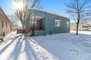 2735 11th St, Two Rivers, WI 54241 - Photo 2