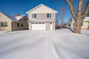 1230 Goodell St, Green Bay, WI 54301 - Photo 1