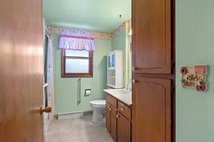 1713 Bentwood Dr, Green Bay, WI 54303 - Photo 16