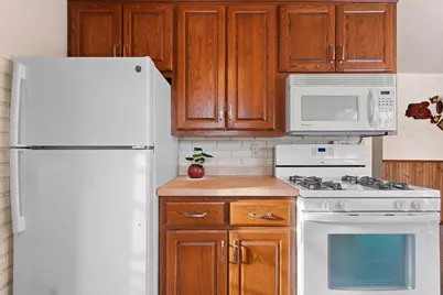 1713 Bentwood Drive, Green Bay, WI 54303 - Photo 6