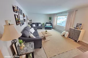 215 W Cameron St, New London, WI 54961 - Photo 2