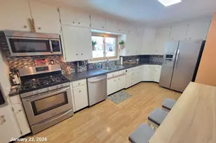 215 W Cameron St, New London, WI 54961 - Photo 6