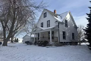 1421 E Midway Rd, Appleton, WI 54915 - Photo 8