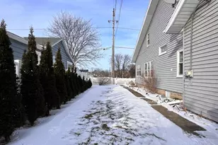 1221 Oshkosh Ave, Oshkosh, WI 54902 - Photo 32