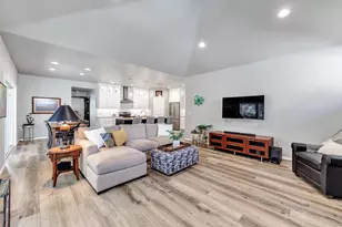 3347 Largo Ridge Dr, Green Bay, WI 54311 - Photo 14