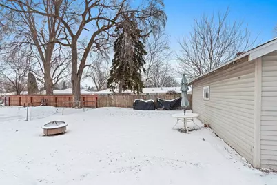 945 Velp Avenue, Green Bay, WI 54303 - Photo 16