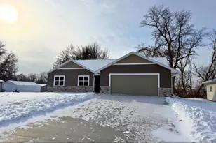 1921 Lone Grove Ave, Green Bay, WI 54303 - Photo 1