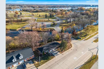 2871 S Broadway, Green Bay, WI 54304 - Photo 2