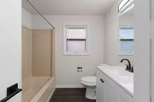 2871 S Broadway, Green Bay, WI 54304 - Photo 22