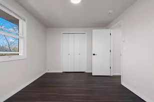 2871 S Broadway, Green Bay, WI 54304 - Photo 20