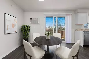 2871 S Broadway, Green Bay, WI 54304 - Photo 6