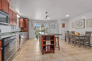 719 W 8th Ave, Oshkosh, WI 54902 - Photo 8