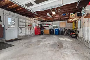719 W 8th Ave, Oshkosh, WI 54902 - Photo 28
