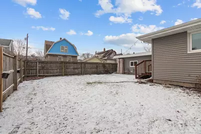 719 W 8th Avenue, Oshkosh, WI 54902 - Photo 36