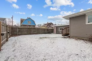 719 W 8th Ave, Oshkosh, WI 54902 - Photo 36