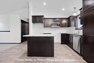 1011 Constellation Way, Marinette, WI 54143 - Photo 14