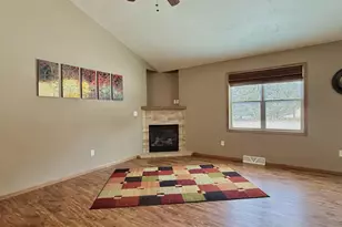 264 Jasmine Dr, Berlin, WI 54923 - Photo 4