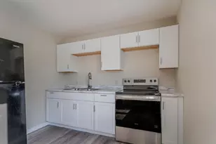 630 Jackson St, Oshkosh, WI 54901 - Photo 24