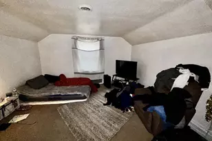 402 W 14th Ave, Oshkosh, WI 54902 - Photo 16