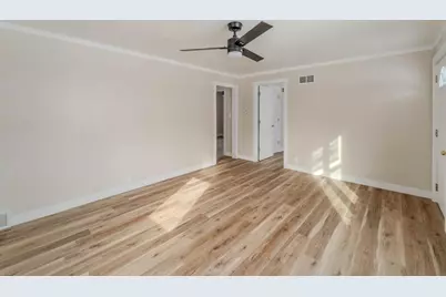 1327 Monroe Street, Oshkosh, WI 54901 - Photo 14