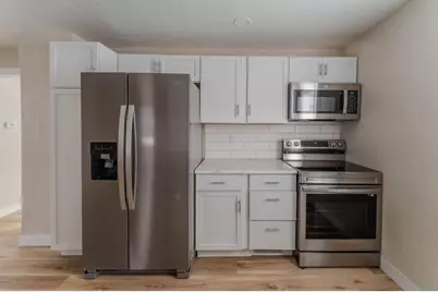 1327 Monroe Street, Oshkosh, WI 54901 - Photo 8