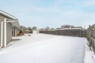 1253 Meadowview Dr, Menasha, WI 54952 - Photo 32