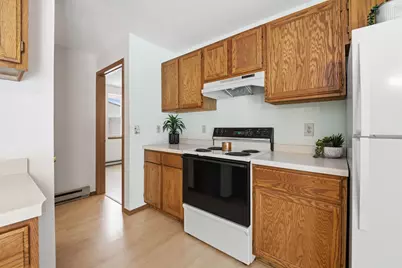1035 S West Court #B, Appleton, WI 54915 - Photo 8