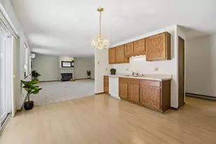 1035 S West Ct, Appleton, WI 54915 - Photo 6