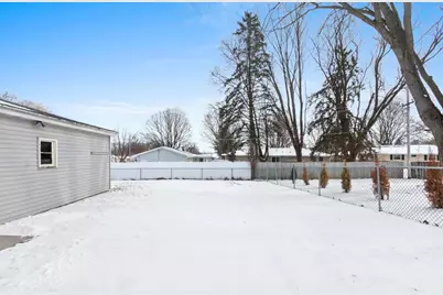 505 Bluebird Lane, Green Bay, WI 54303 - Photo 38