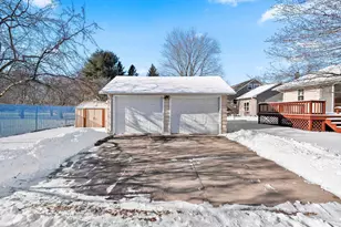 1717 Daggett St, Marinette, WI 54143 - Photo 28