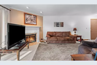 2945 Mossy Oak Circle, Green Bay, WI 54311 - Photo 12