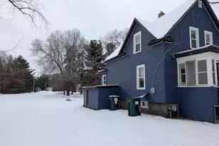 120 Park St, Redgranite, WI 54970 - Photo 2