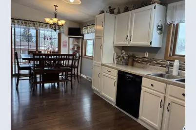828 Pleasant Way, Seymour, WI 54165 - Photo 10