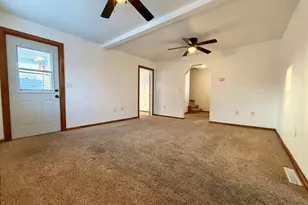 926 Eastman St, Oshkosh, WI 54901 - Photo 2