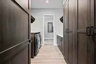 2011 Labyrinth Ln, De Pere, WI 54115 - Photo 32