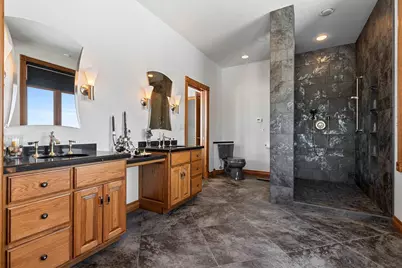 2315 Silveridge Drive, Manitowoc, WI 54220 - Photo 36