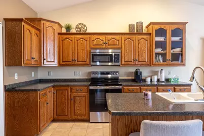 421 Fawnwood Court, Wrightstown, WI 54180 - Photo 14