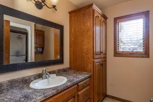 421 Fawnwood Ct, Wrightstown, WI 54180 - Photo 22
