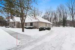 2817 Brook Hills Dr, Green Bay, WI 54313 - Photo 86