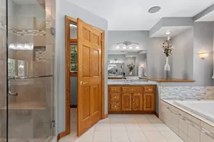 2817 Brook Hills Dr, Green Bay, WI 54313 - Photo 36