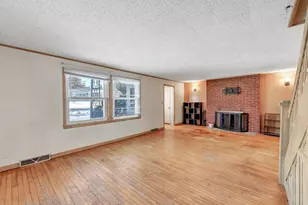 723 N 8th Ave, Sturgeon Bay, WI 54235 - Photo 4