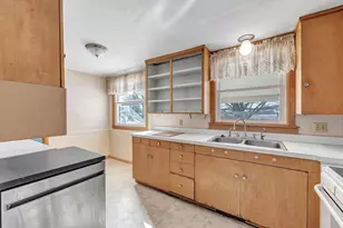 723 N 8th Ave, Sturgeon Bay, WI 54235 - Photo 8