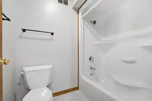 909 Country Club Ln, Fond du Lac, WI 54935 - Photo 38