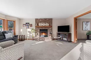 2775 Independence Dr, Green Bay, WI 54304 - Photo 16