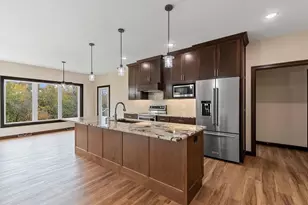 2534 N Stellita Cir, De Pere, WI 54115 - Photo 12